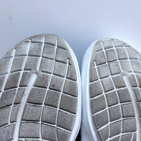 OOFOS Women's OOmg eeZee Low Shoe - Picture 10 of 10